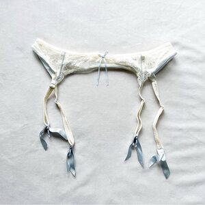 DKNY Lace Garter Belt in Cream and Blue - Size small/medium